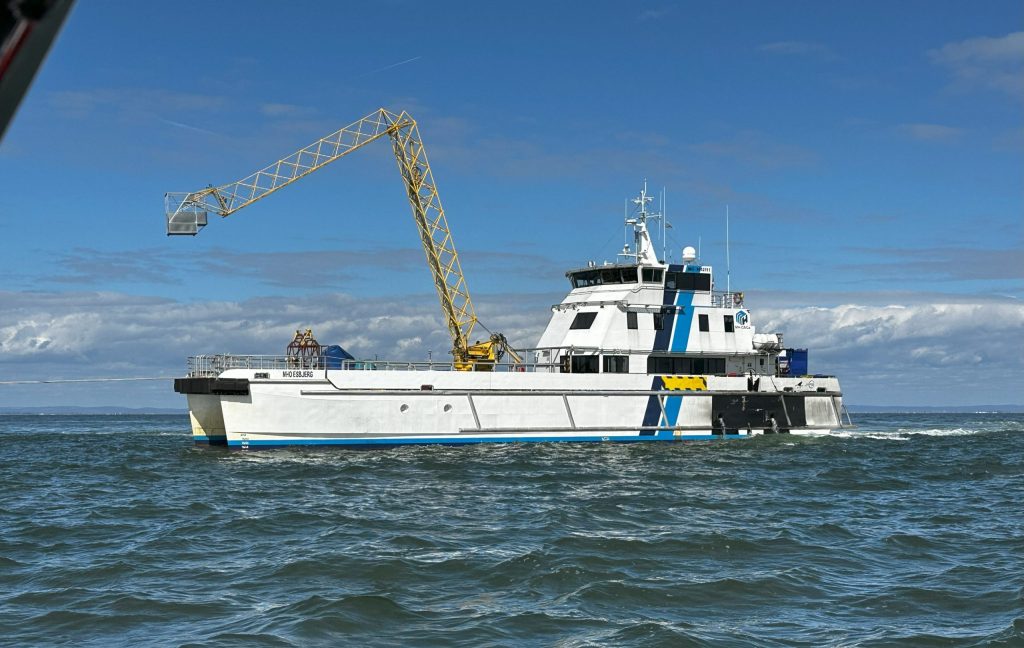STL Neptune Personnel Access System mounted on a FCTV during sea trials